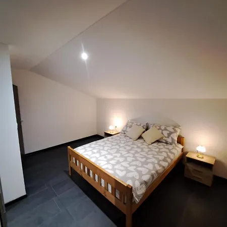Apartman Apartman *m* *