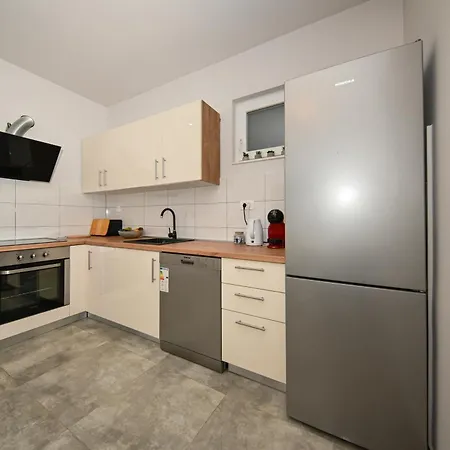M Apartman