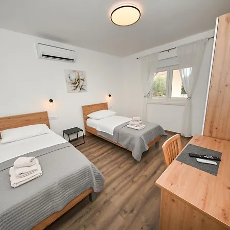 M Apartman